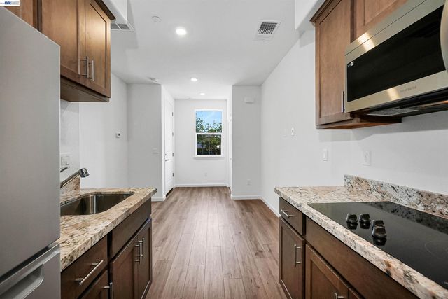 3832 Norbridge Ave, Castro Valley, CA 94546