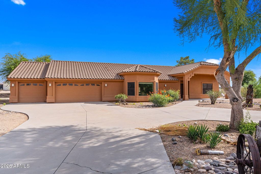 35425 S ANTELOPE CREEK Road, Wickenburg, AZ 85390 — photo 4