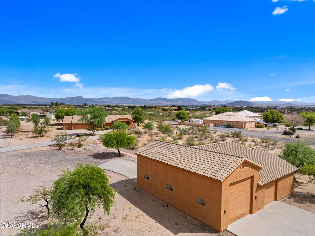 35425 S ANTELOPE CREEK Road, Wickenburg, AZ 85390 — photo 5