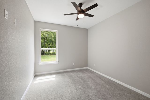 304 Evans Street, Cleburne, TX 76031