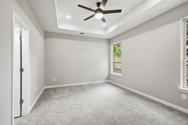 304 Evans Street, Cleburne, TX 76031