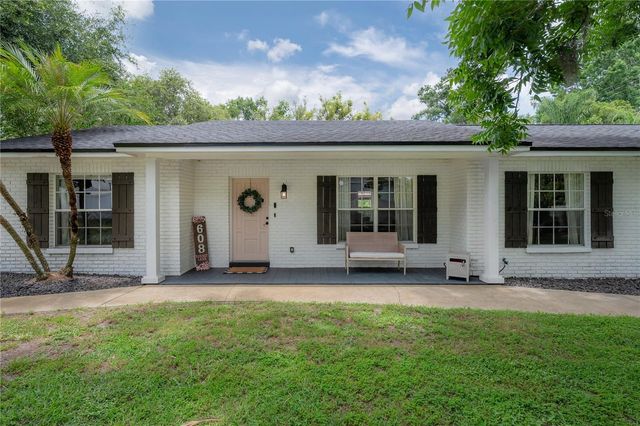 608 SUNSET LANE, Lutz, FL 33549