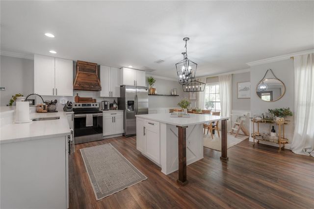 608 SUNSET LANE, Lutz, FL 33549