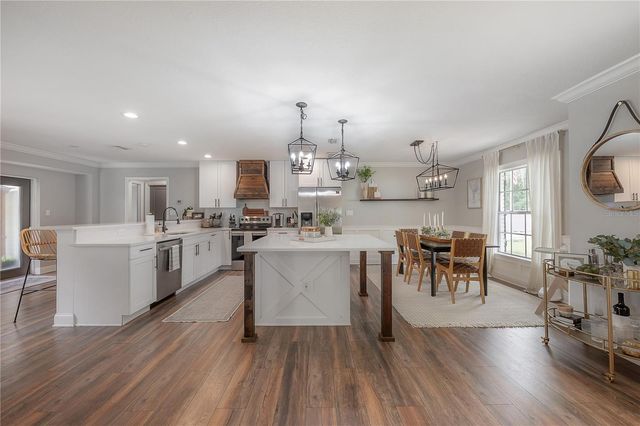 608 SUNSET LANE, Lutz, FL 33549