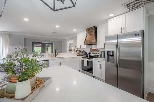 608 SUNSET LANE, Lutz, FL 33549