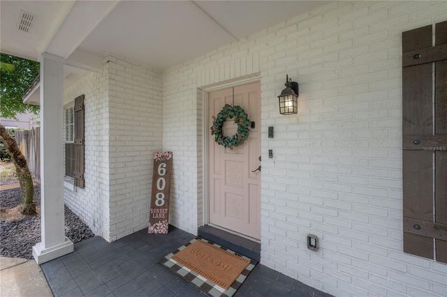 608 SUNSET LANE, Lutz, FL 33549