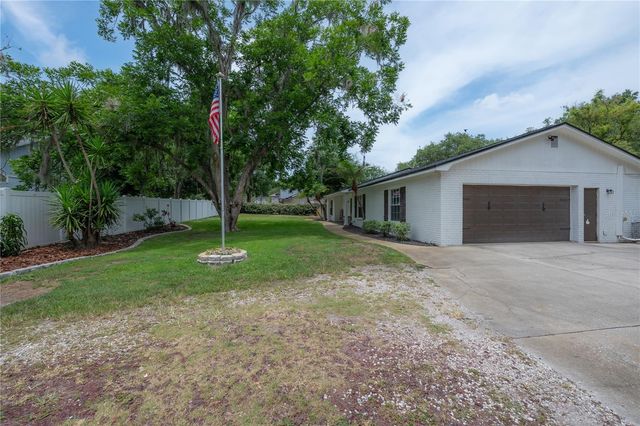 608 SUNSET LANE, Lutz, FL 33549