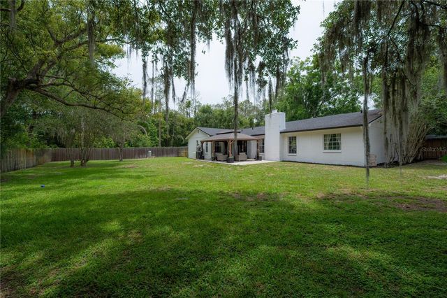 608 SUNSET LANE, Lutz, FL 33549