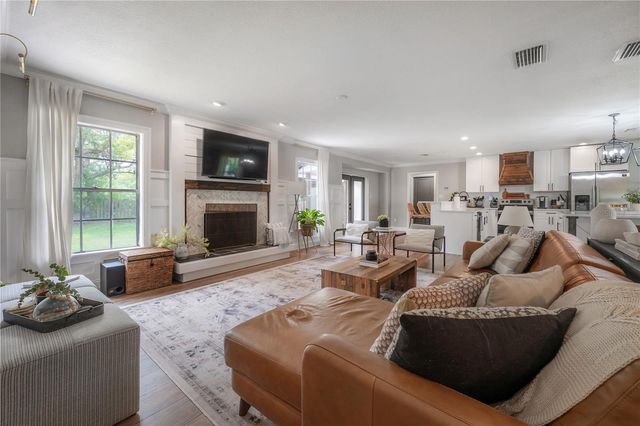 608 SUNSET LANE, Lutz, FL 33549