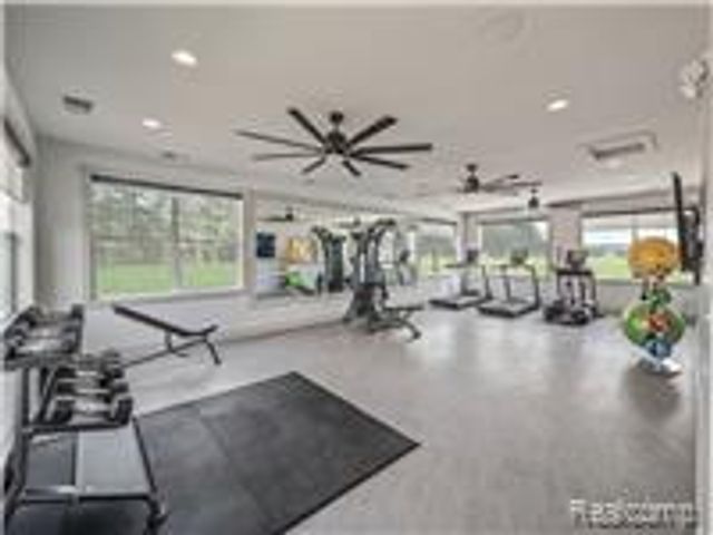 7635 Larchwood Drive, West Bloomfield, MI 48322