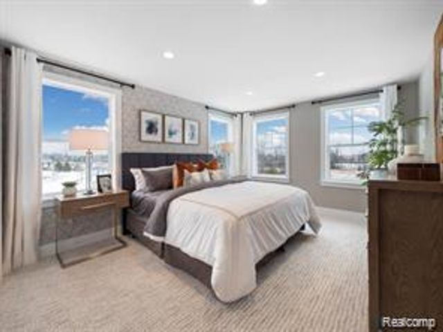 7635 Larchwood Drive, West Bloomfield, MI 48322