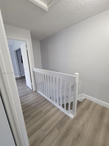 9787 Riverside Dr 62-4, Coral Springs, FL 33071