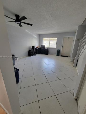 9787 Riverside Dr 62-4, Coral Springs, FL 33071