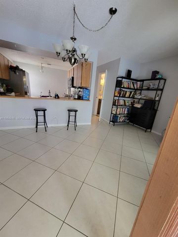 9787 Riverside Dr 62-4, Coral Springs, FL 33071