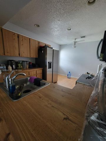 9787 Riverside Dr 62-4, Coral Springs, FL 33071