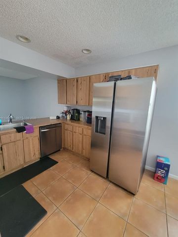 9787 Riverside Dr 62-4, Coral Springs, FL 33071