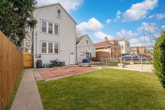 5450 W Drummond Place, Chicago, IL 60639