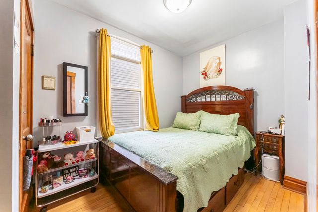 5450 W Drummond Place, Chicago, IL 60639