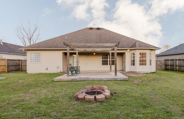 3113 Longmeadow Dr, Bryant, AR 72022
