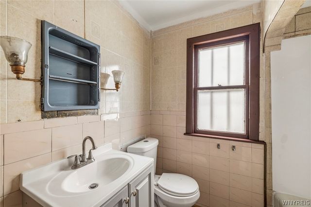 220 Davidson Avenue, Buffalo, NY 14215