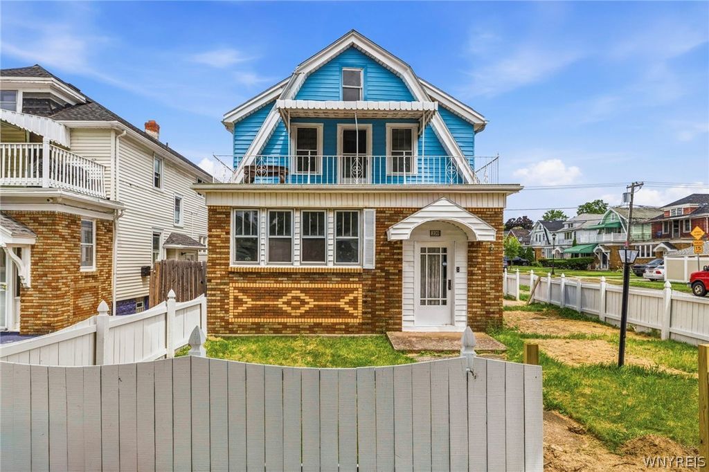 220 Davidson Avenue, Buffalo, NY 14215