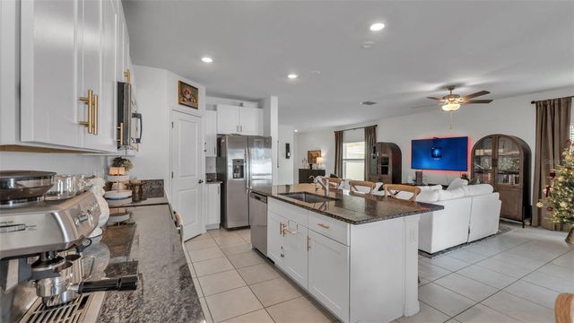 6336 BAR S BAR TRAIL, Zephyrhills, FL 33541