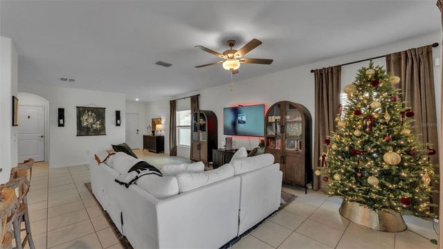 6336 BAR S BAR TRAIL, Zephyrhills, FL 33541