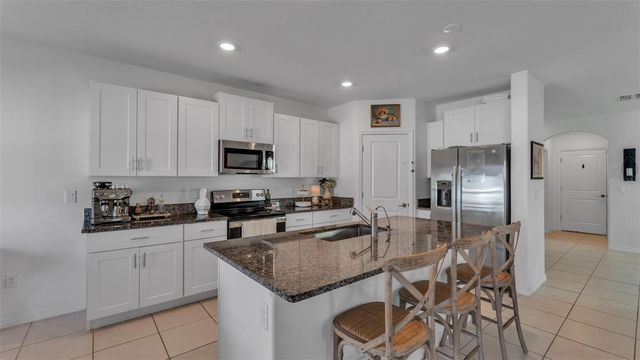 6336 BAR S BAR TRAIL, Zephyrhills, FL 33541