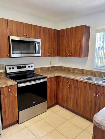 2888 EDGEHILL LN 2888, Cooper City, FL 33026