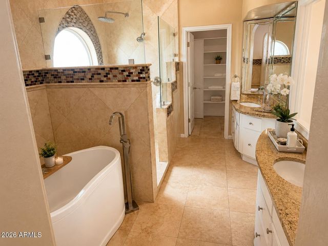 13065 E SHANGRI LA Road, Scottsdale, AZ 85259