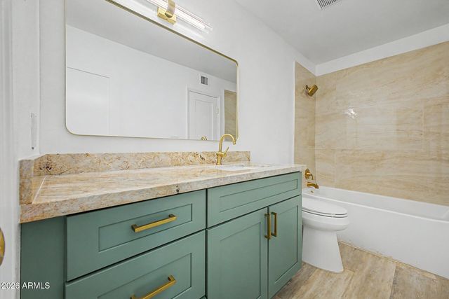 6552 N 43rd Avenue, Glendale, AZ 85301