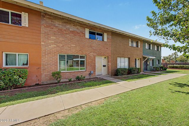 6552 N 43rd Avenue, Glendale, AZ 85301