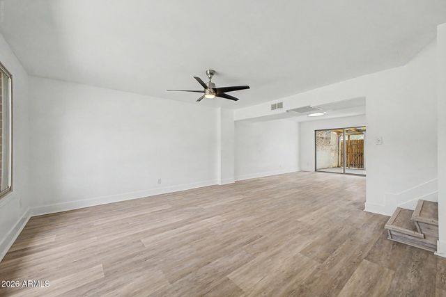 6552 N 43rd Avenue, Glendale, AZ 85301