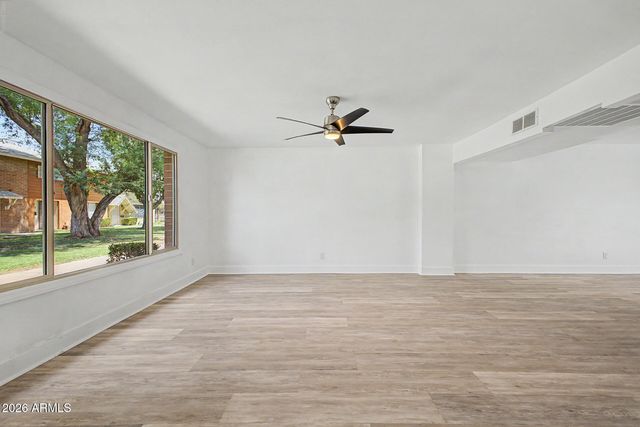 6552 N 43rd Avenue, Glendale, AZ 85301