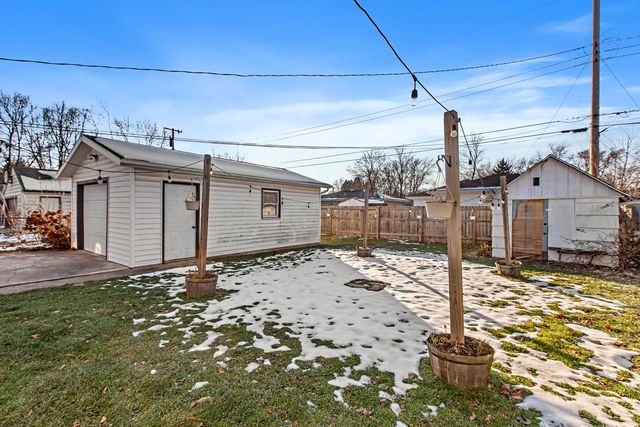 1614 Vine Court, Hobart, IN 46342