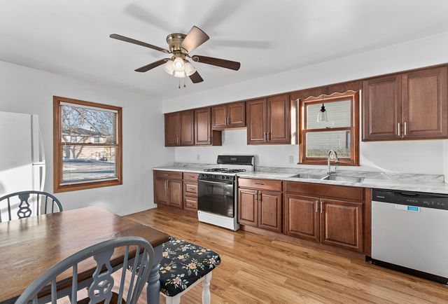 1614 Vine Court, Hobart, IN 46342