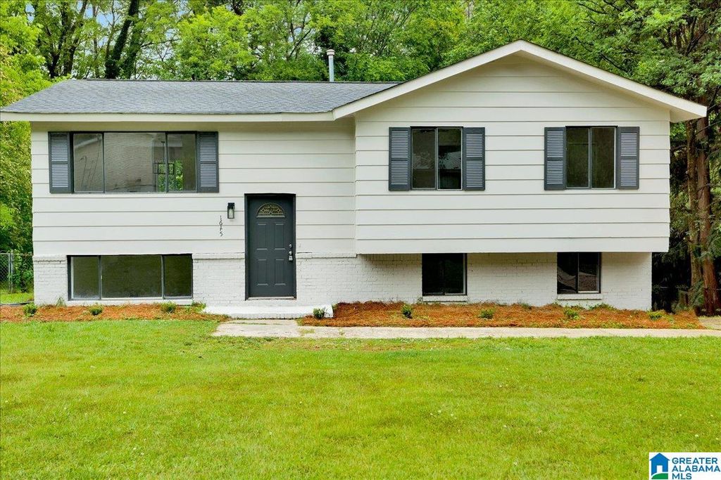 1645 BARRINGTON LANE NE, Center Point, AL 35215