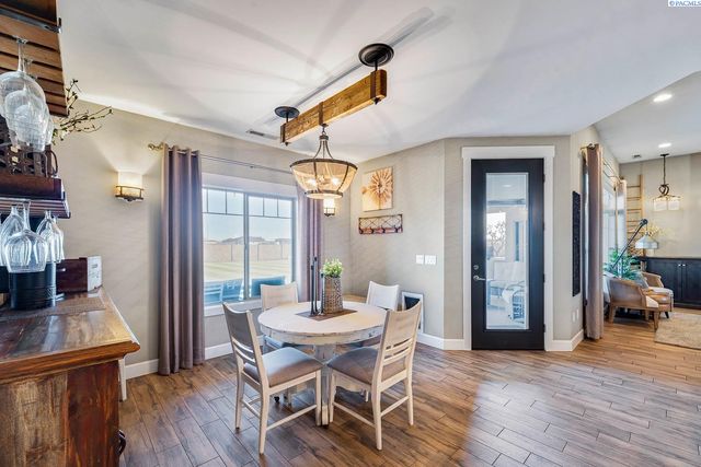 11807 Pelican Road, Pasco, WA 99301