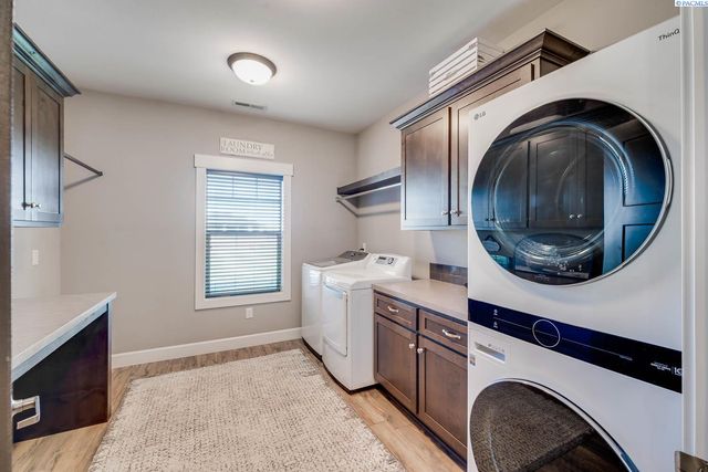 11807 Pelican Road, Pasco, WA 99301