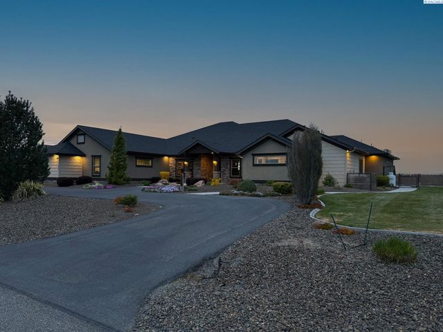 11807 Pelican Road, Pasco, WA 99301