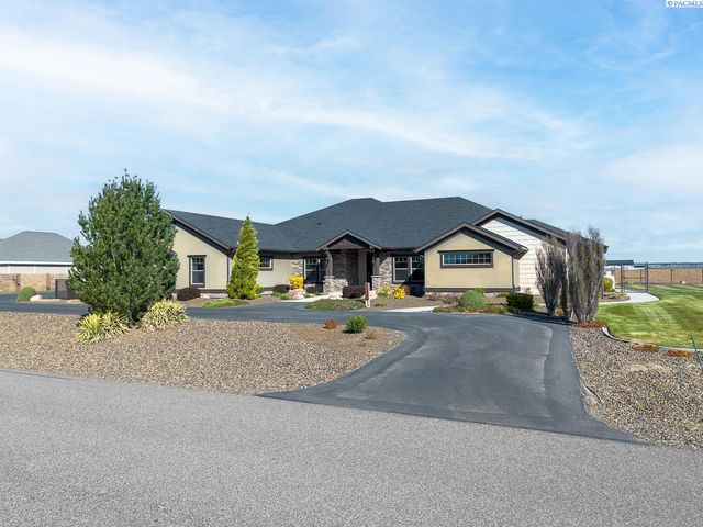11807 Pelican Road, Pasco, WA 99301