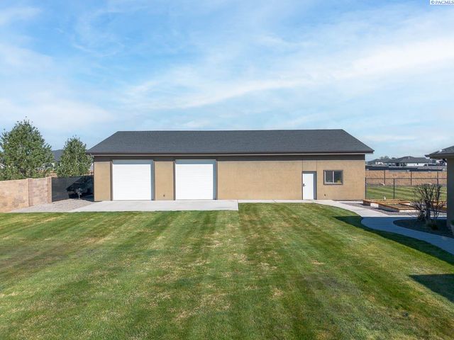 11807 Pelican Road, Pasco, WA 99301