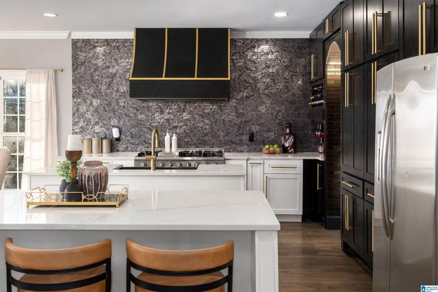 5775 CARRINGTON LAKE PARKWAY, Trussville, AL 35173