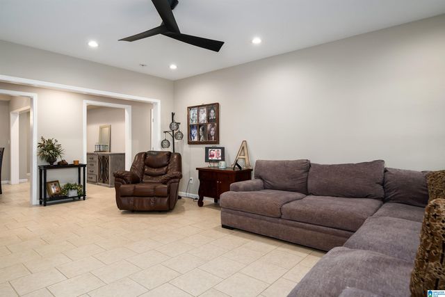 5775 CARRINGTON LAKE PARKWAY, Trussville, AL 35173