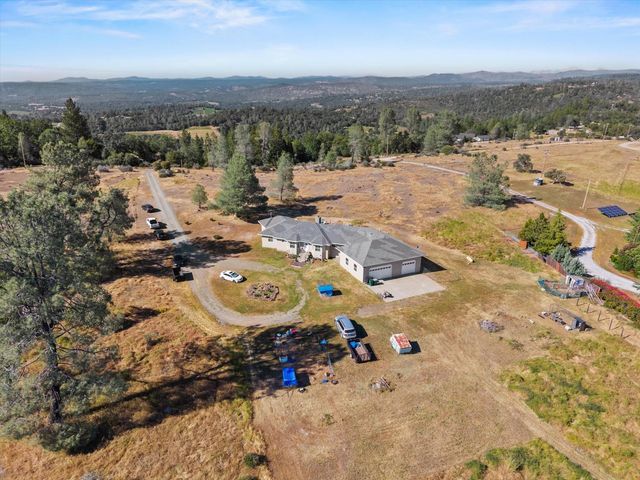 2570 N Mine Rd, Somerset, CA 95684