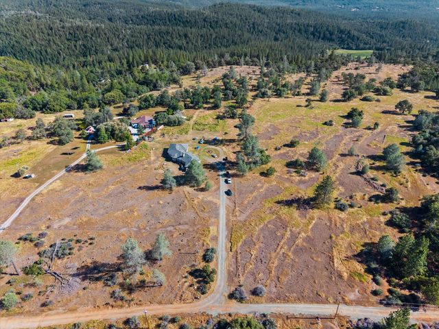 2570 N Mine Rd, Somerset, CA 95684