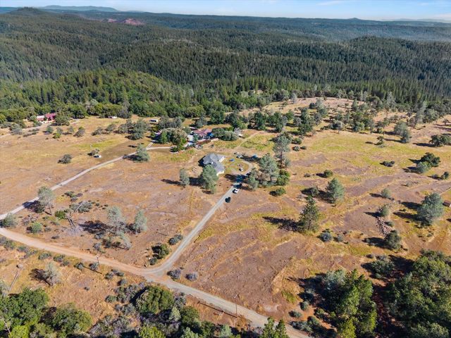 2570 N Mine Rd, Somerset, CA 95684