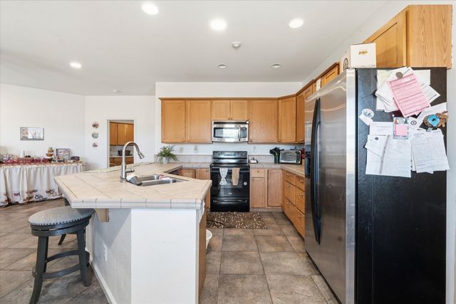 2570 N Mine Rd, Somerset, CA 95684