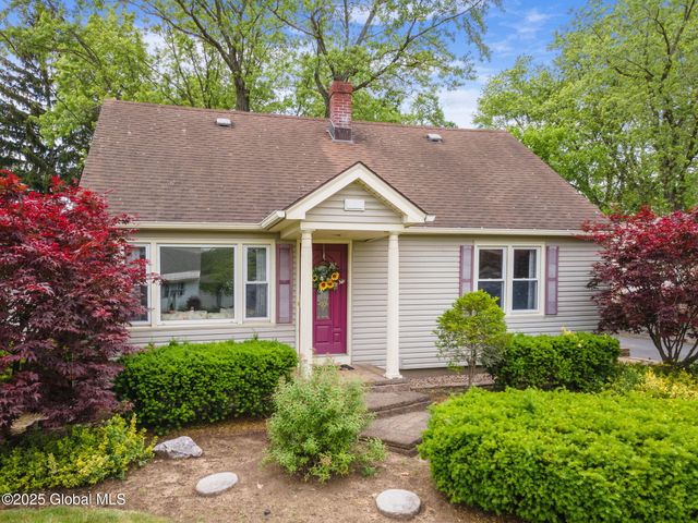 9 Carol Ann Drive, Colonie, NY 12205