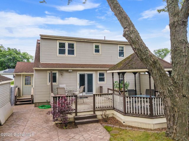 9 Carol Ann Drive, Colonie, NY 12205
